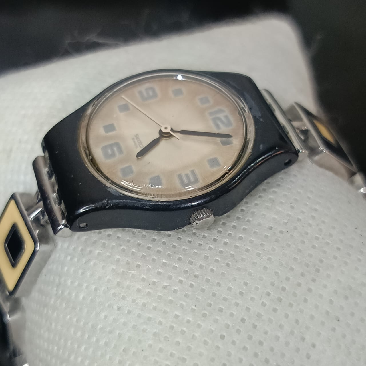 Montre swatch femme original Quartz
