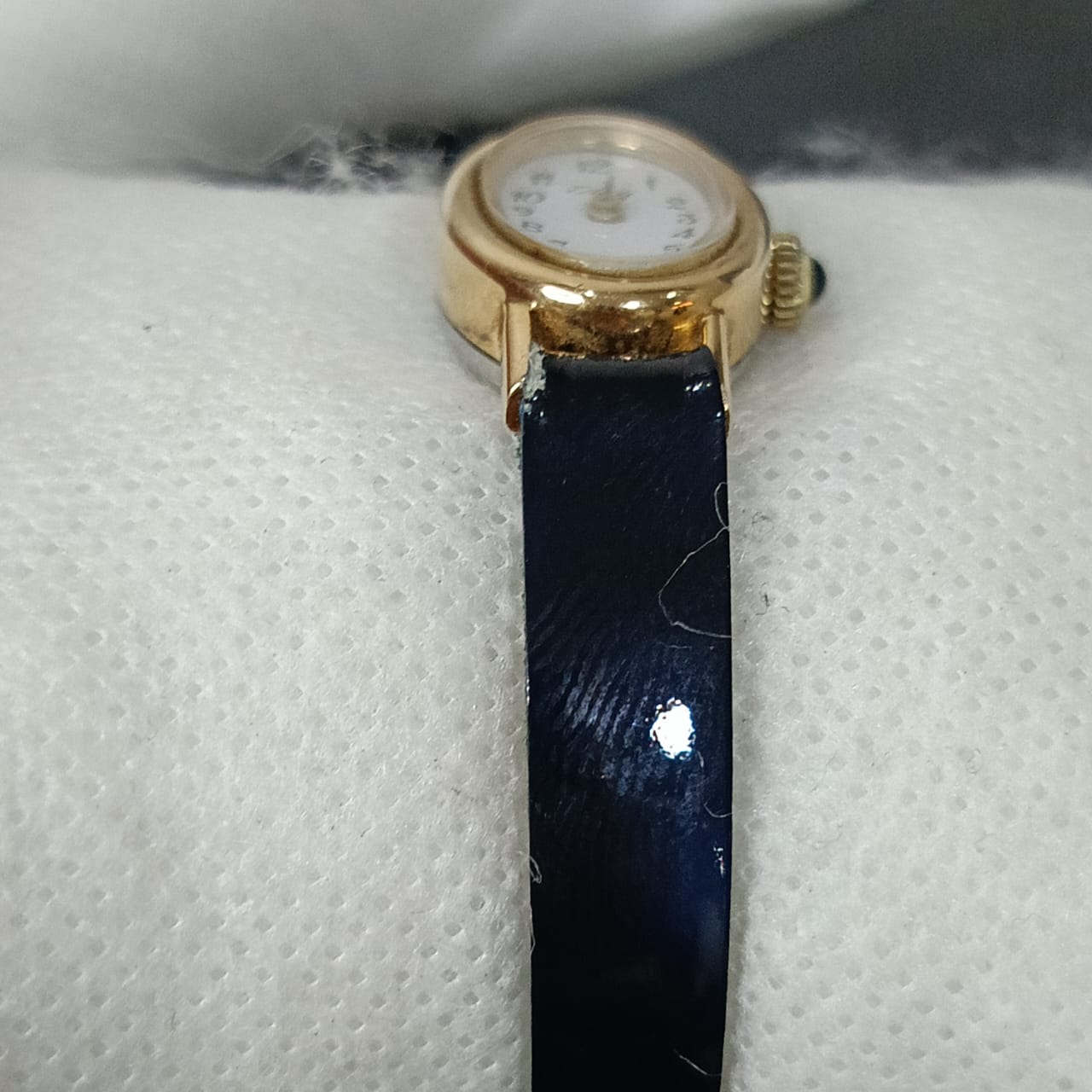 Montre mécanique vintage femme en plaqué or