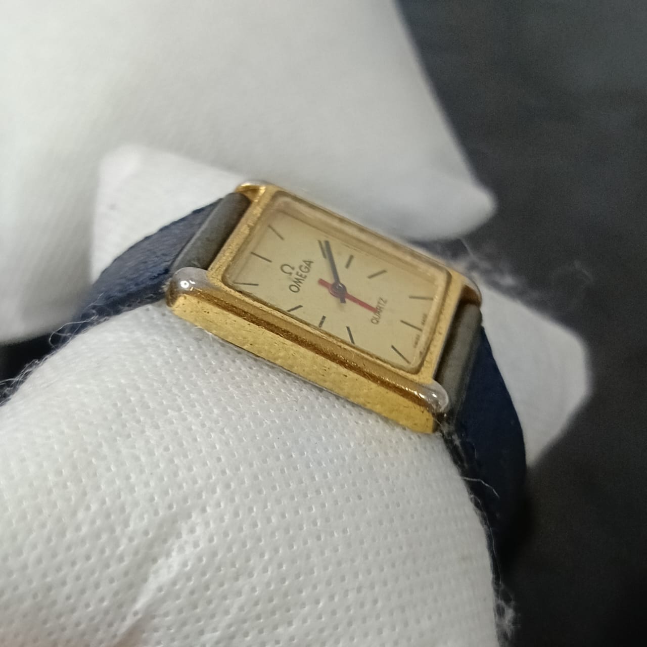 Montre Omega Quartz vintage
