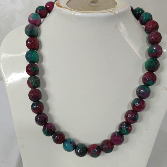 عقد تحفة بحجر عقيق ملون طبيعي