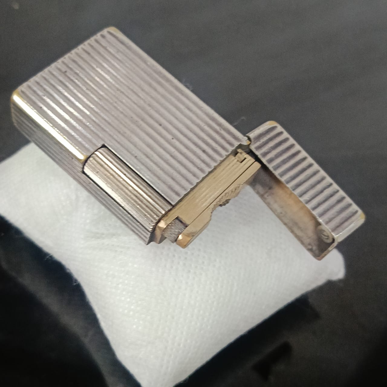 Briquet Dupont argenté antique