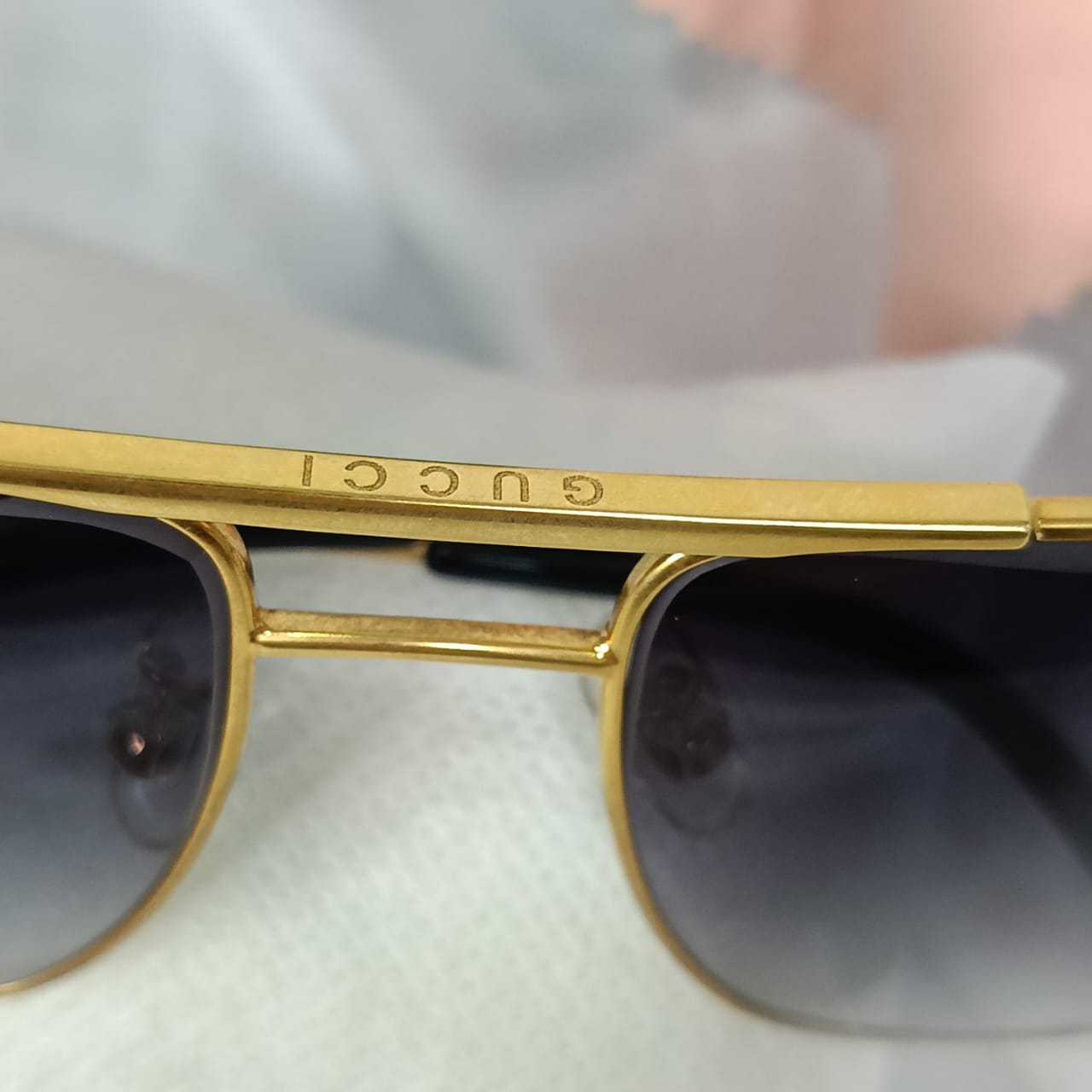 Lunette Gucci homme original en plaqué or