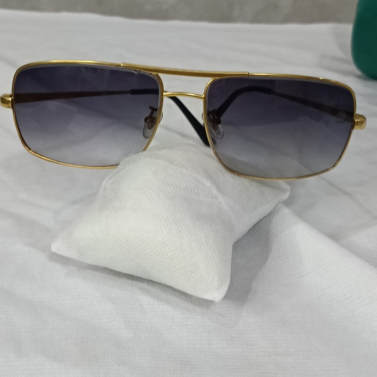 Lunette Gucci homme original en plaqué or