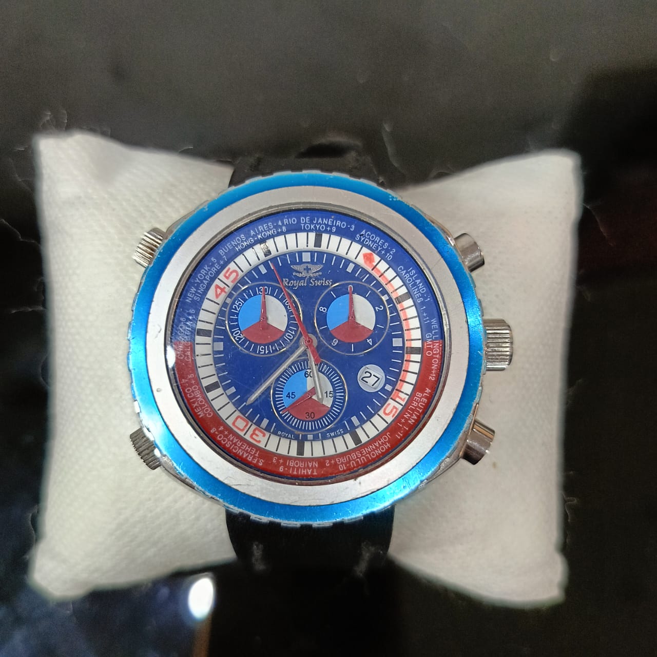 Montre royal suiss chrinographe Quartz original