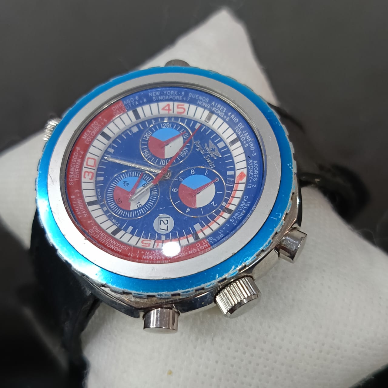 Montre royal suiss chrinographe Quartz original