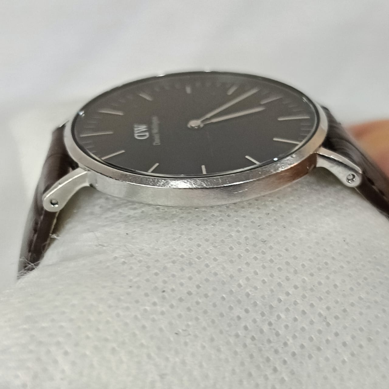 Montre DW daniel Wellington extra plat original unisexe