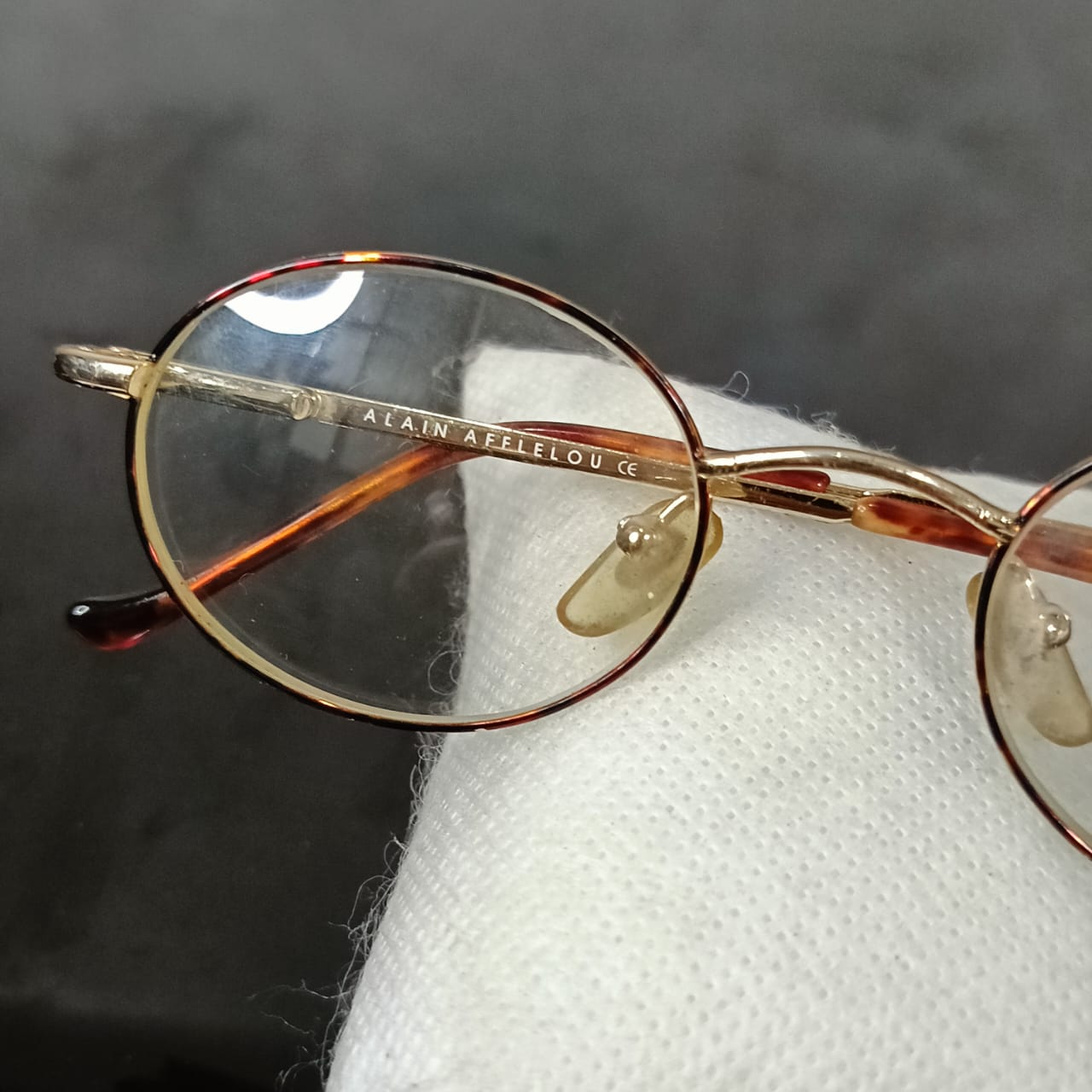 Cadre du lunette vintage original