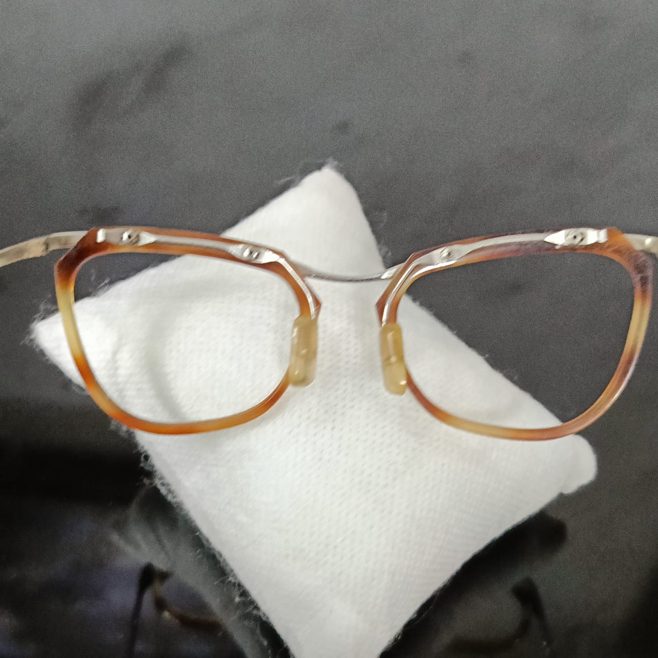 Cadre du lunette vintage original
