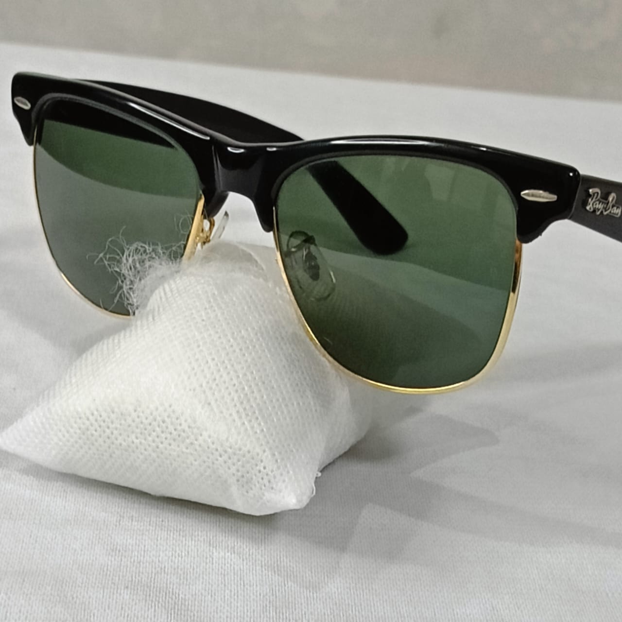 Lunettes de soleil Ray-Ban B&L Wayfarer Max II W1272 monture or ébène verres G-1