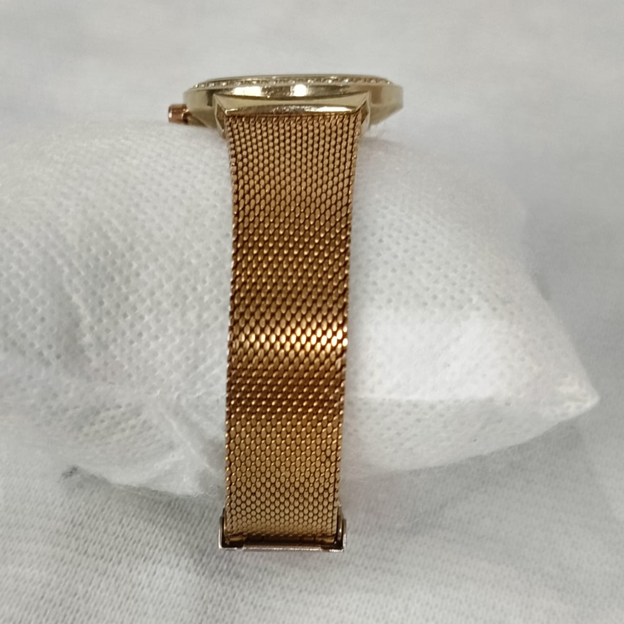 Montre naviforce femme original Quartz