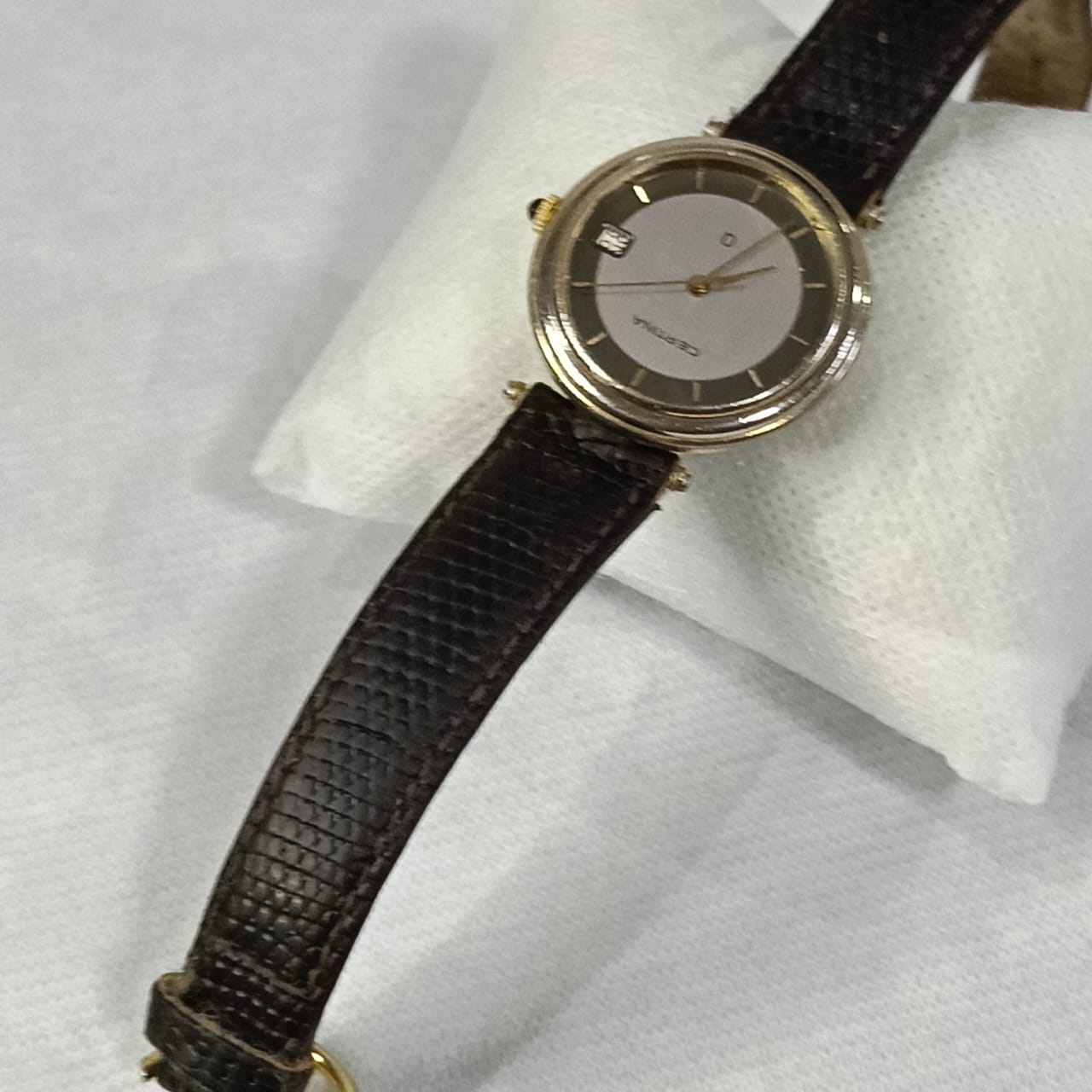 Montre certina Quartz original