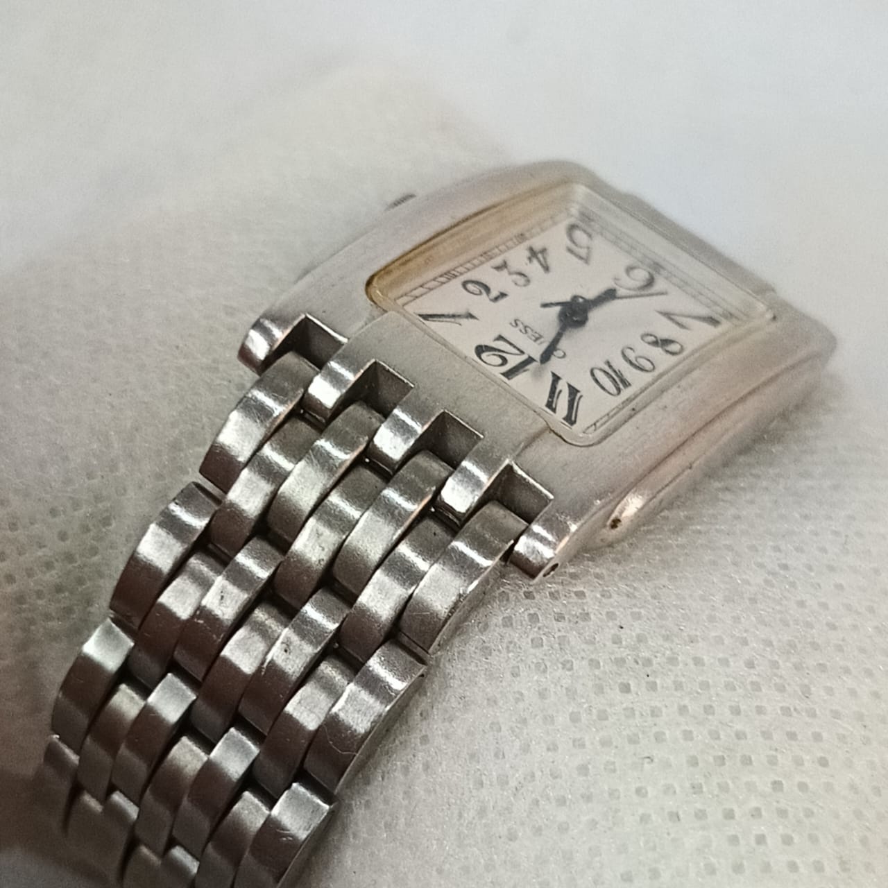 Montre Guess titanium femme original Quartz