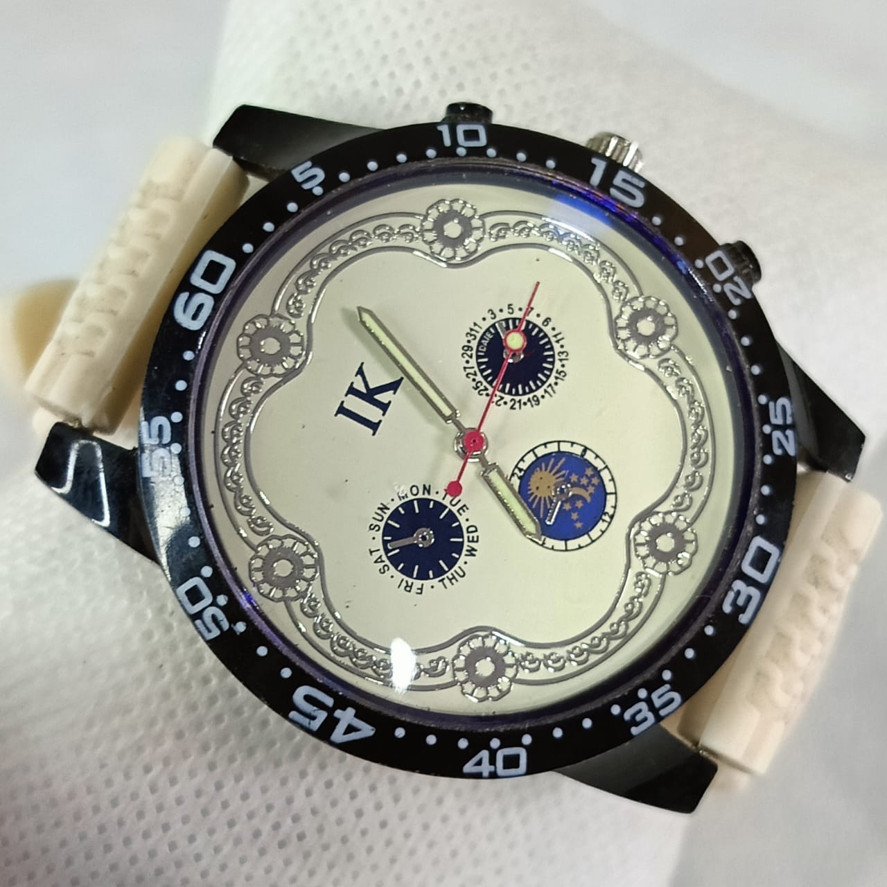 Montre IK femme original Quartz
