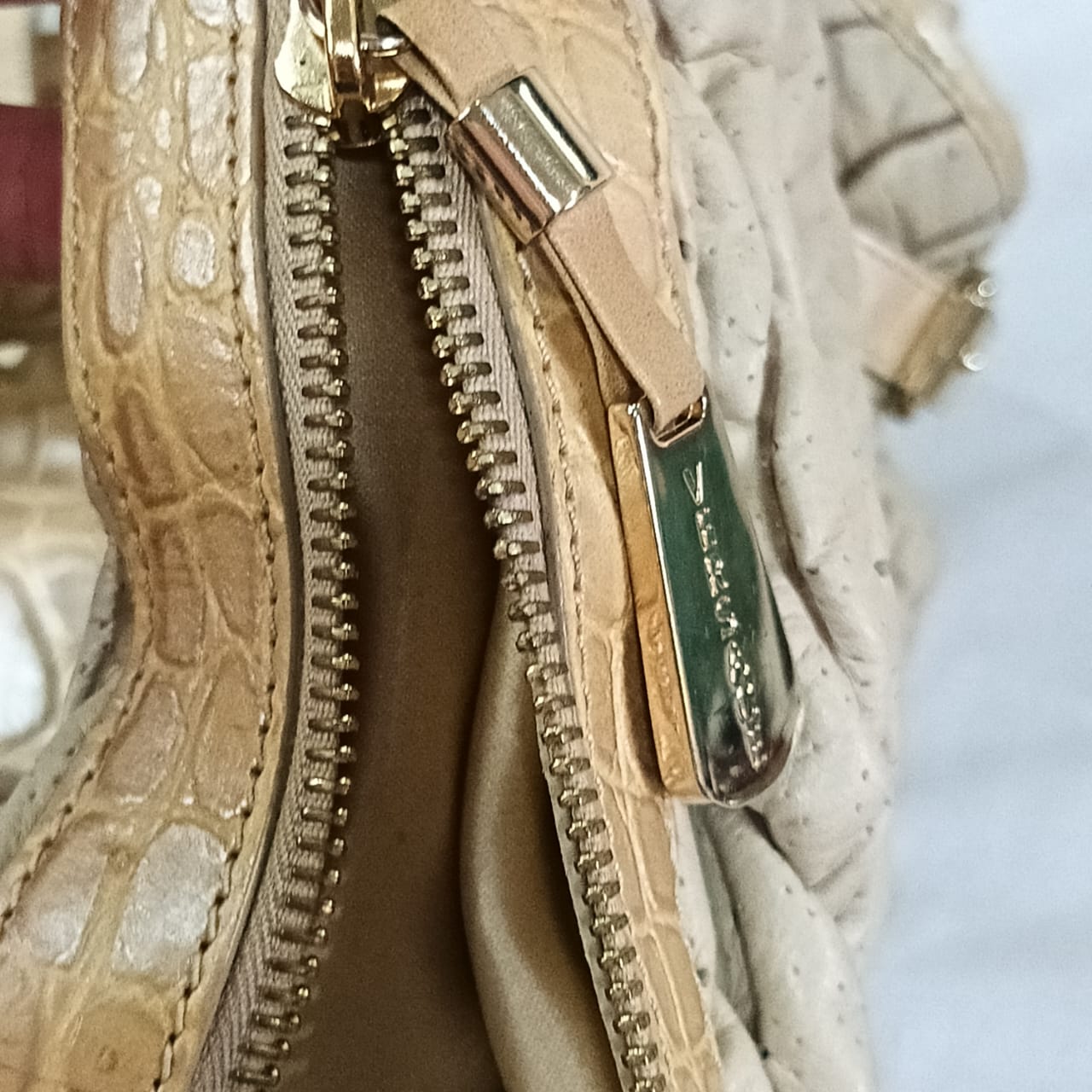 Sac Versace femme en cuir original