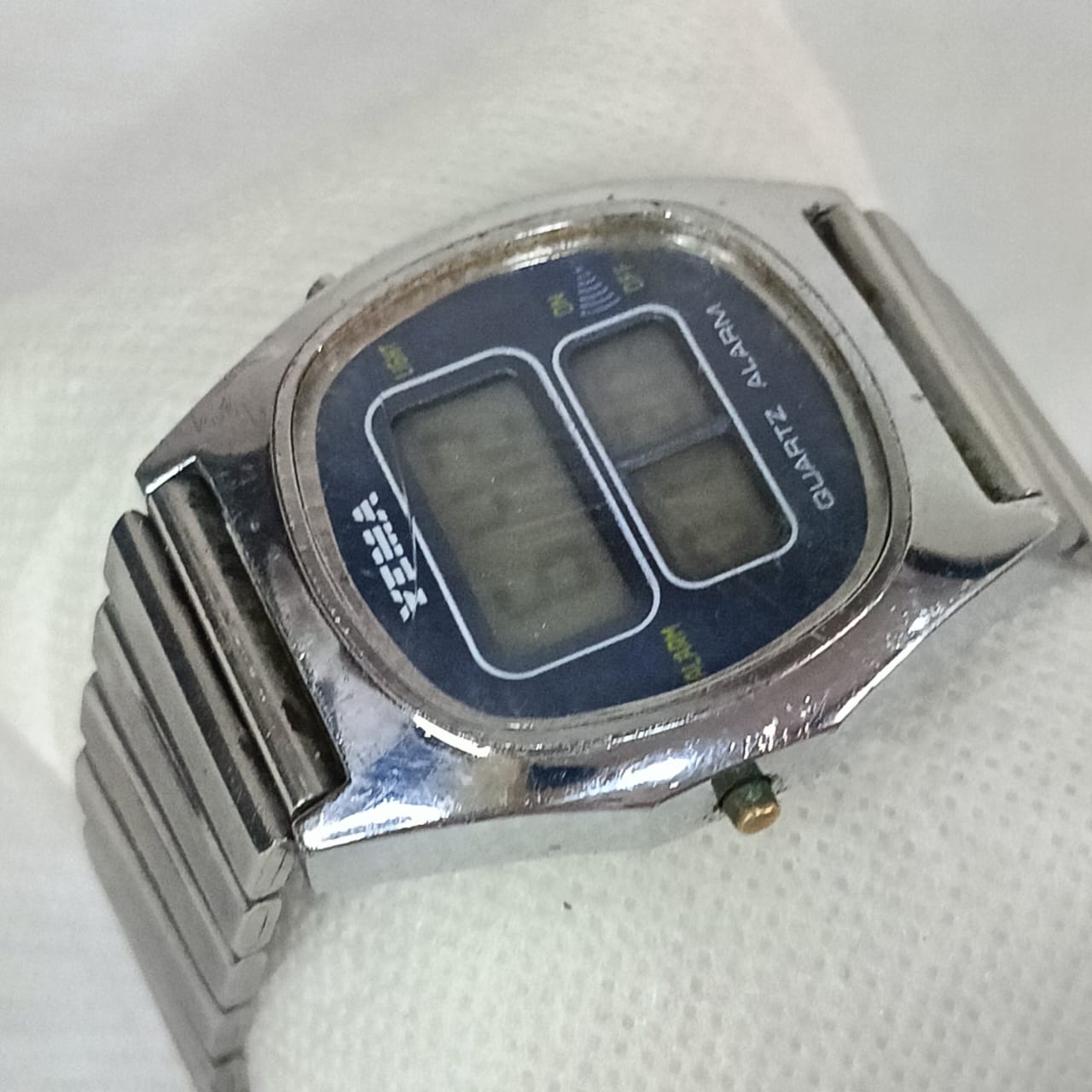 Montre yema analogique montre acier inoxydable vintage original
