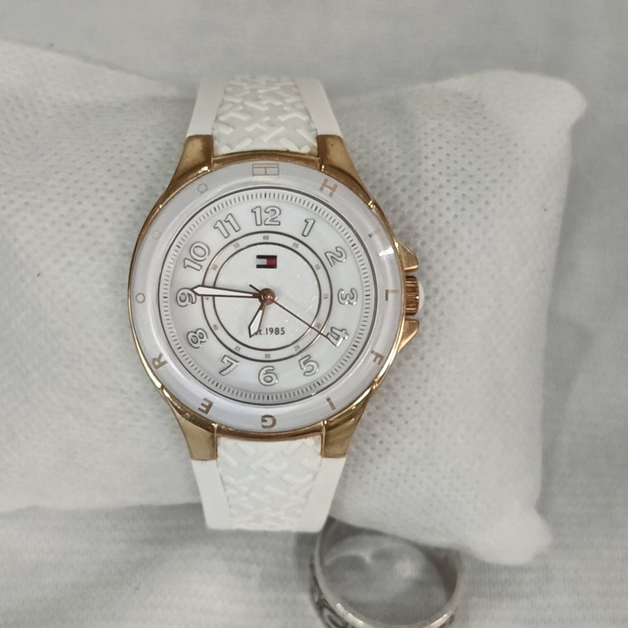 Montre tomi original Quartz femme neuf.