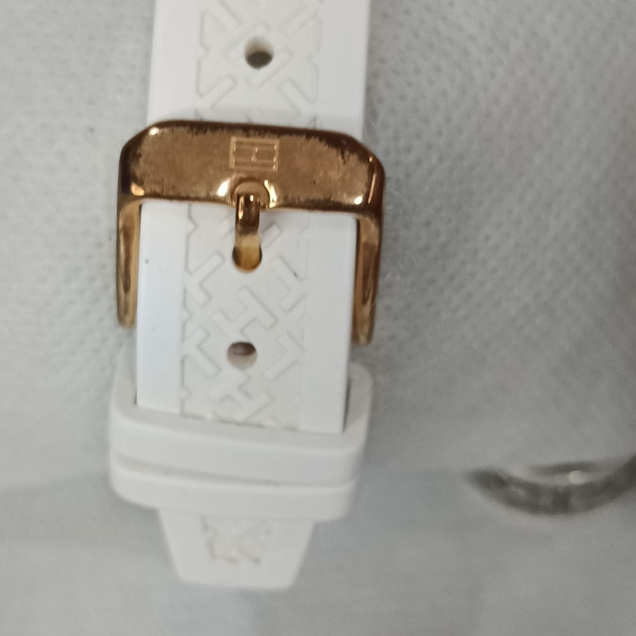 Montre tomi original Quartz femme neuf.