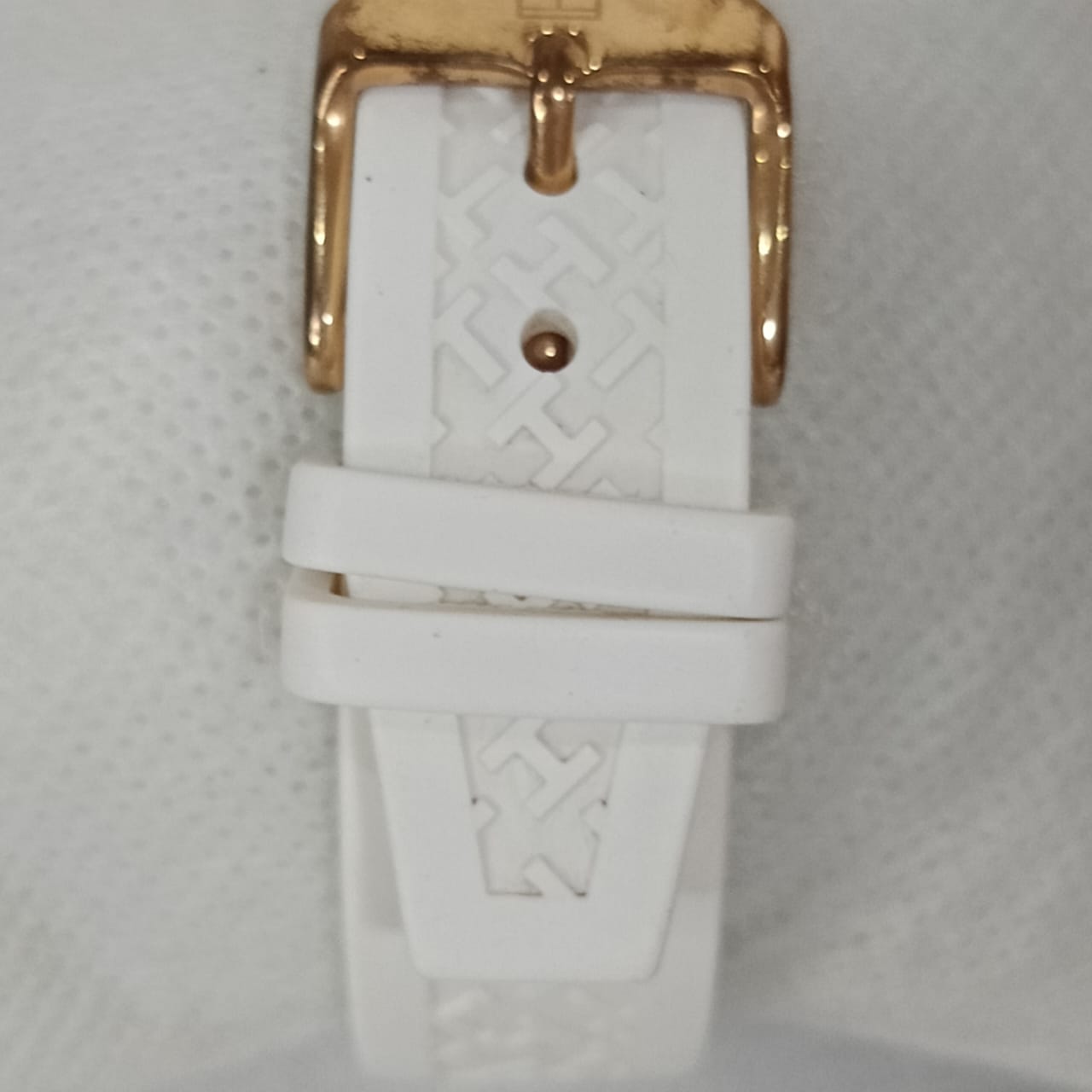 Montre tomi original Quartz femme neuf.