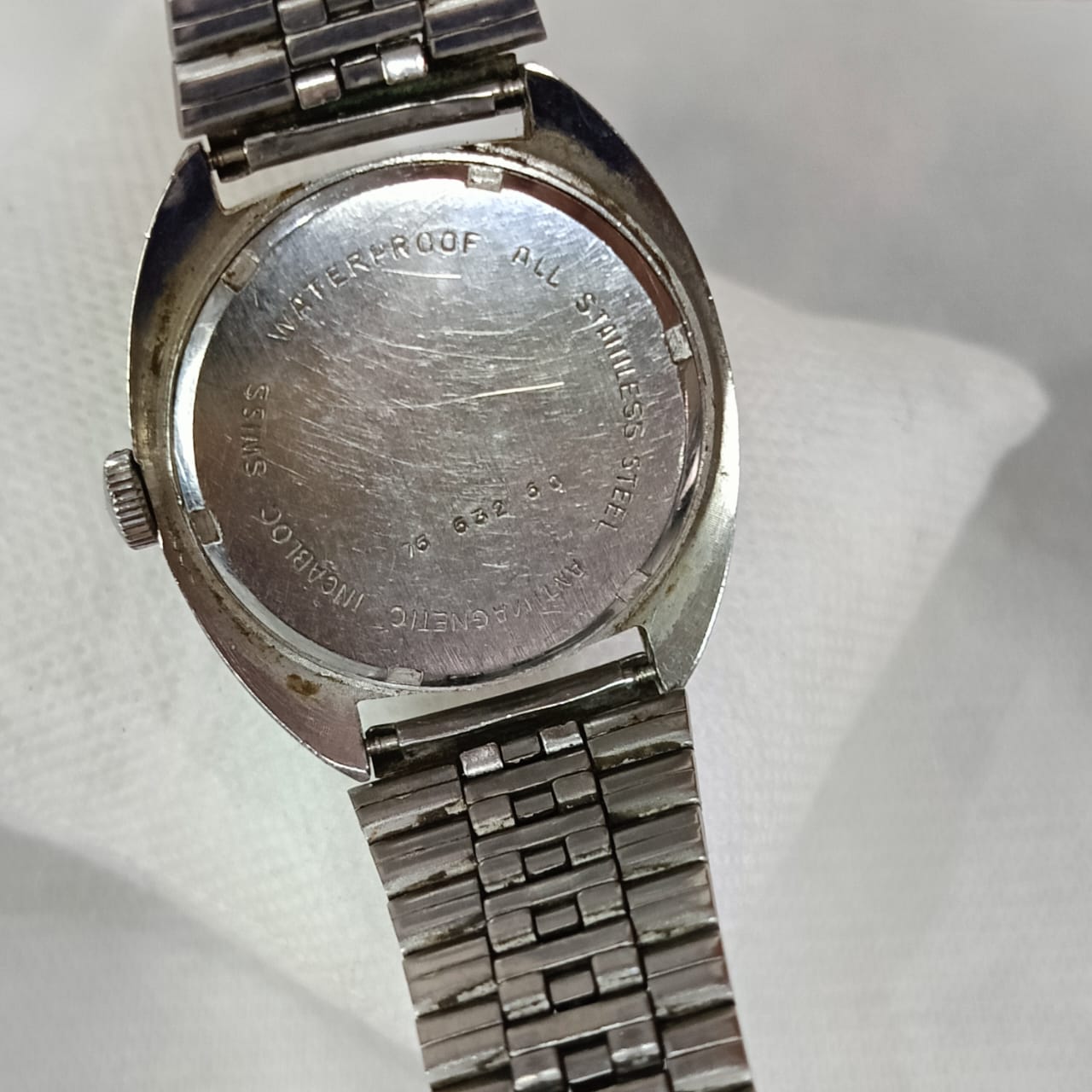 Montre mondia Mécanique vintage acier inoxydable