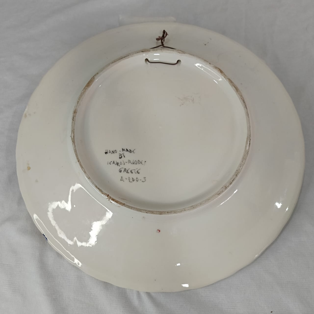 Ancien plat décoratif original porcelaine signé