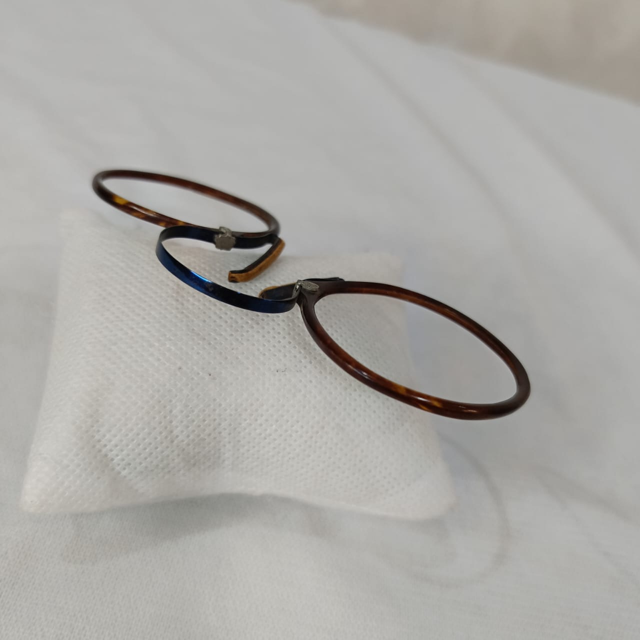 Cadre du lunette ancien vintage