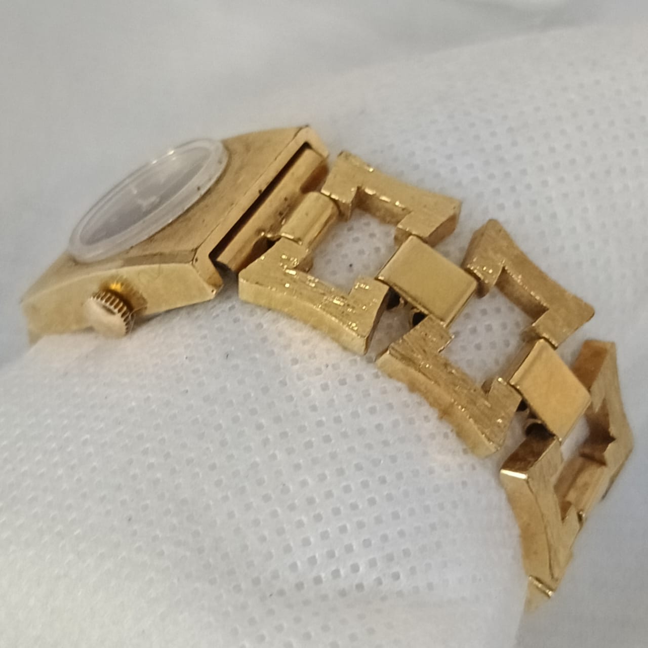 Montre lip femme mécanique vintage original en plaqué or