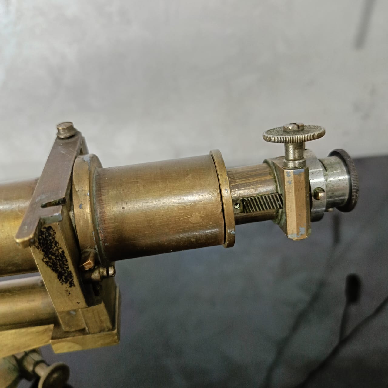 Ancien niveau en bronze doré France original