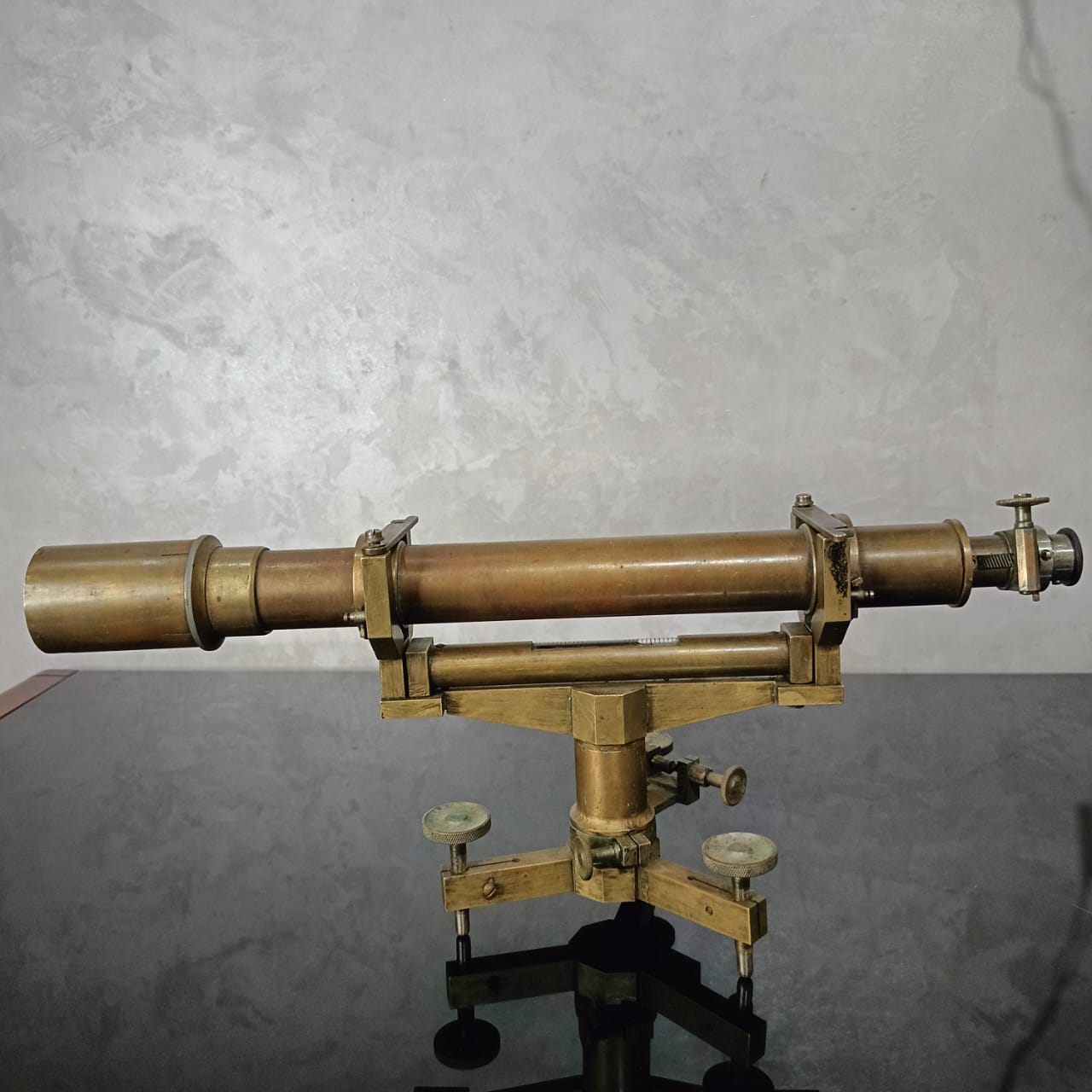 Ancien niveau en bronze doré France original