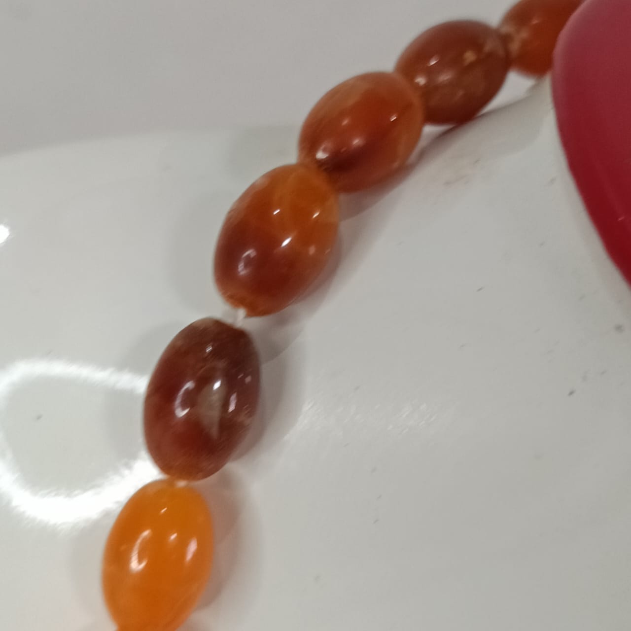 عقد تحفة بالكهرمان فواح - طول مغلق 32cm