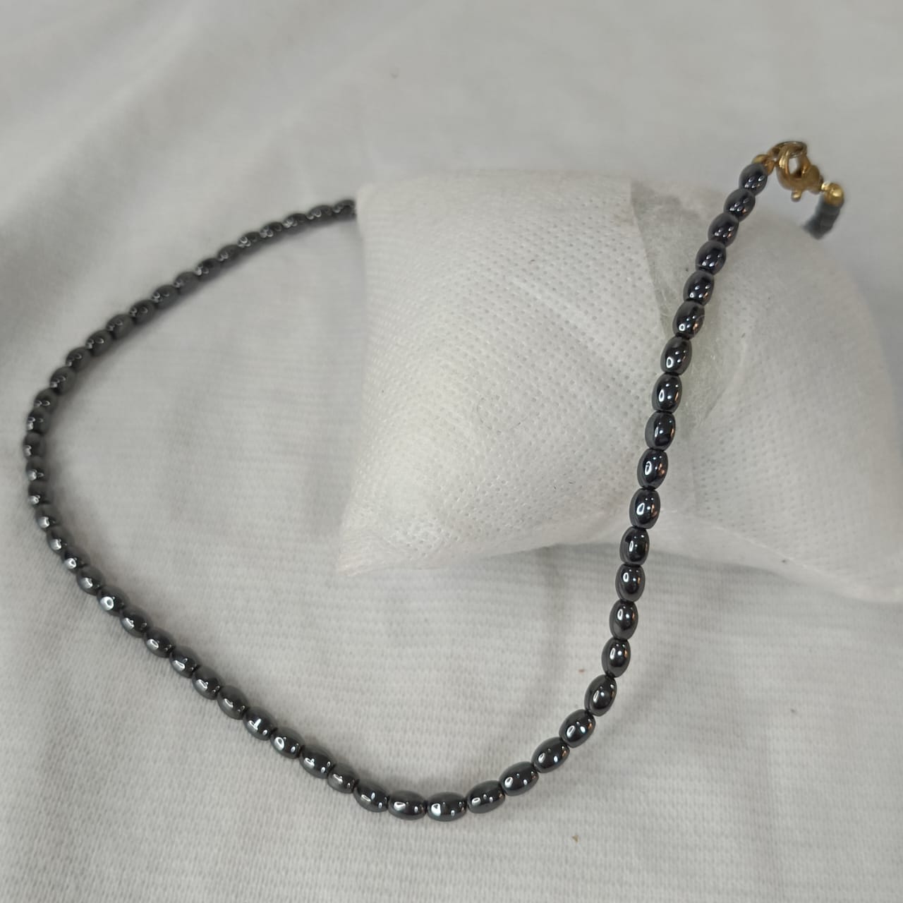 عقد جميل بحجر حديد صيني - طول مغلق 22cm