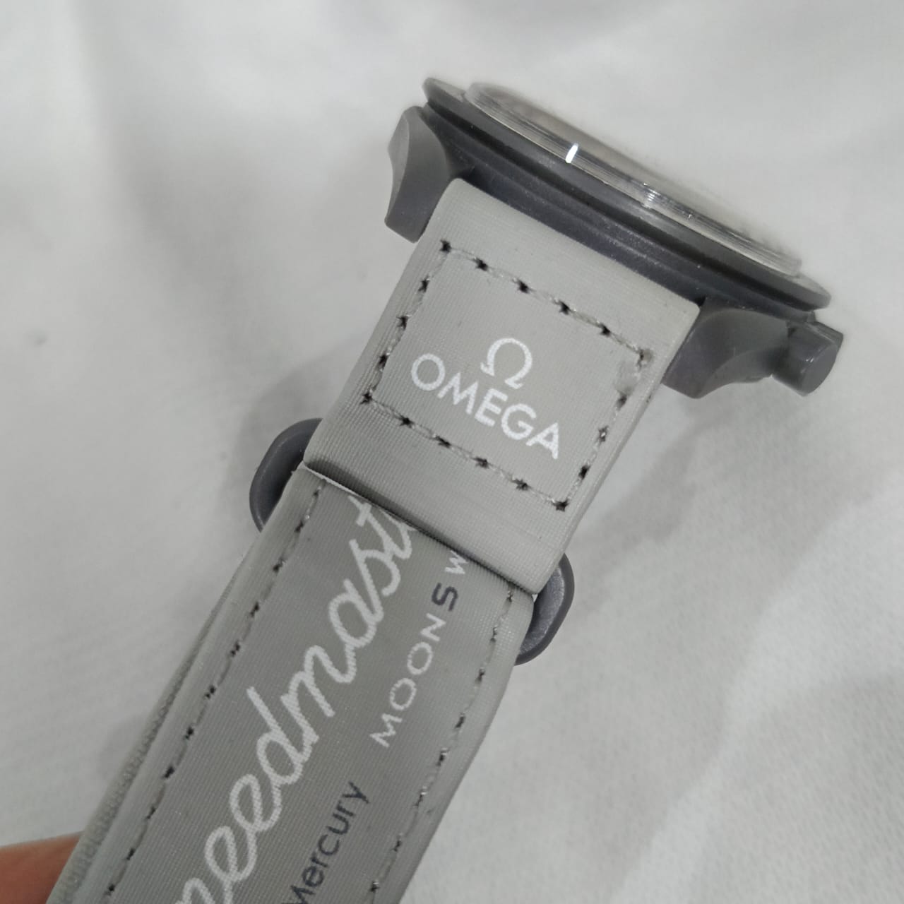 Montre Omega/ switch chronographe original Quartz