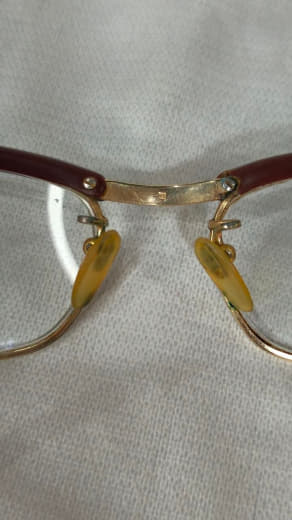 Cadre du lunette en plaqué or vintage