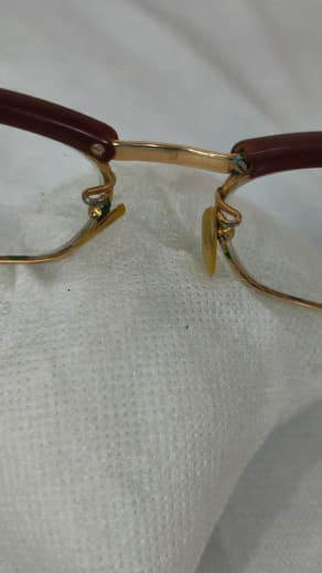 Cadre du lunette en plaqué or vintage
