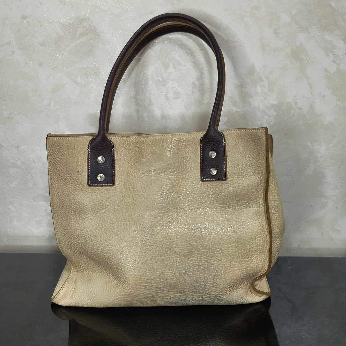 Sac tous en cuir femme original 
30/26cm
Prix 12000