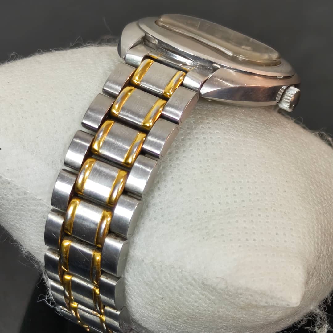 Montre duward automatique original 
38mm
Prix 25000