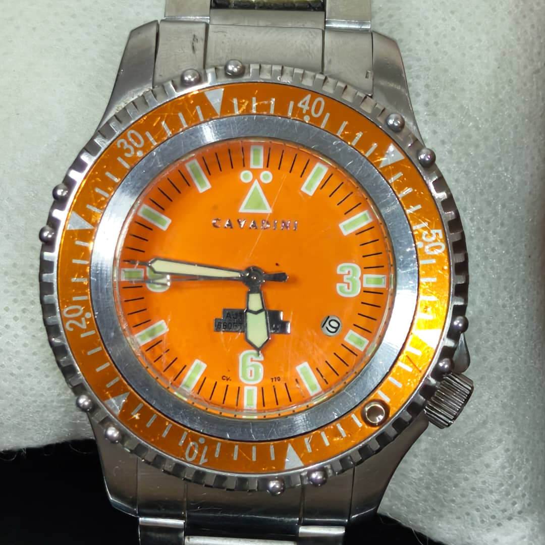 Montre cavadini automatique original زوج ملايين ونصف 
40mm
Prix 25000