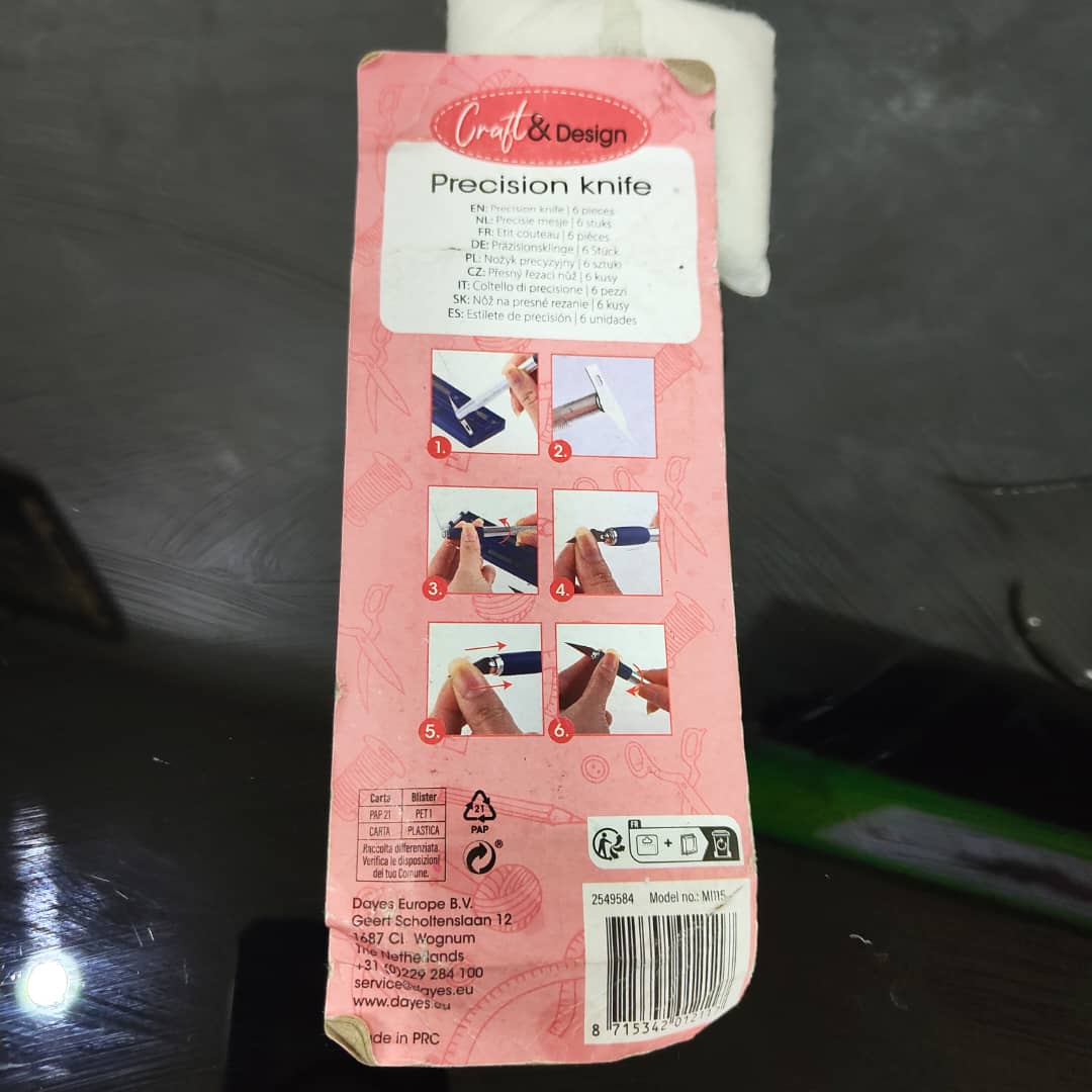 أداة تقطيع جديدة
طول 21cm
Prix 5000