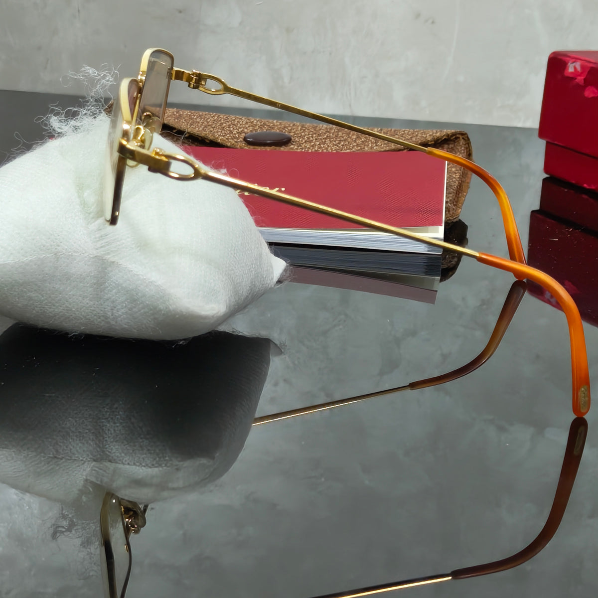 Lunette cartier France original    إثنان عشر مليون
54/18
Prix 120000