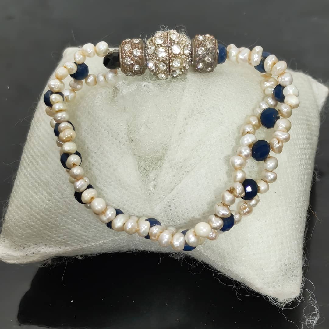 سوار نسائي بالجوهر حر 
طول 19mm
Prix 4500