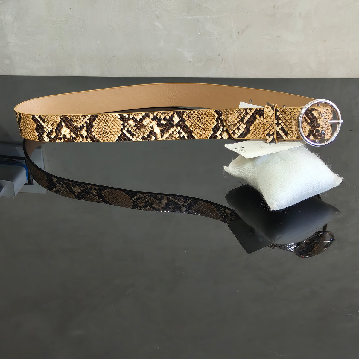 Ceinture terra nova femme original 
95cm
Prix 4500