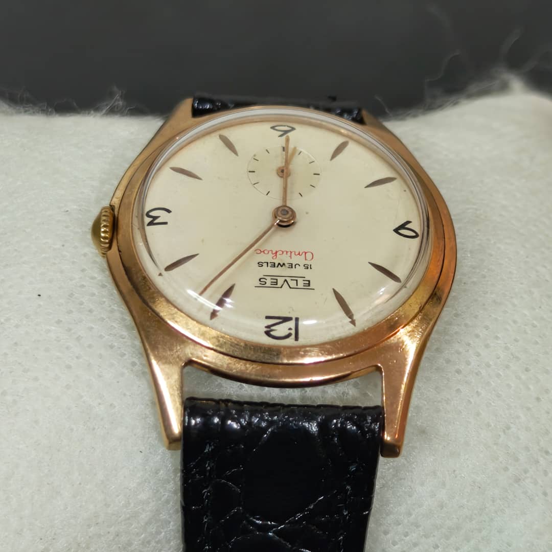 Montre élèves mécanique vintage original 
36mm
Prix 15000