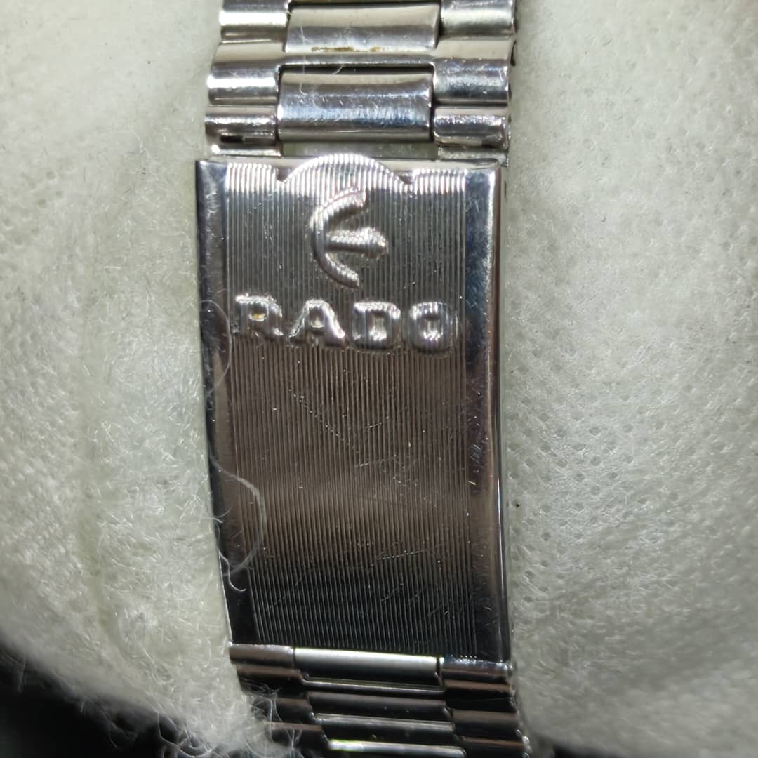 Montre rado céramique automatique original 
38cm
Prix 40000