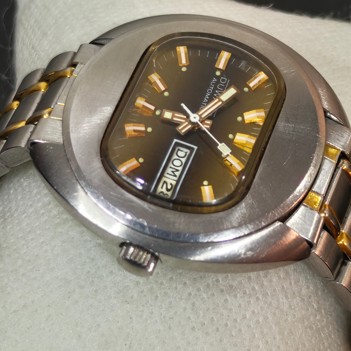 Montre duward automatique original 
38mm
Prix 25000