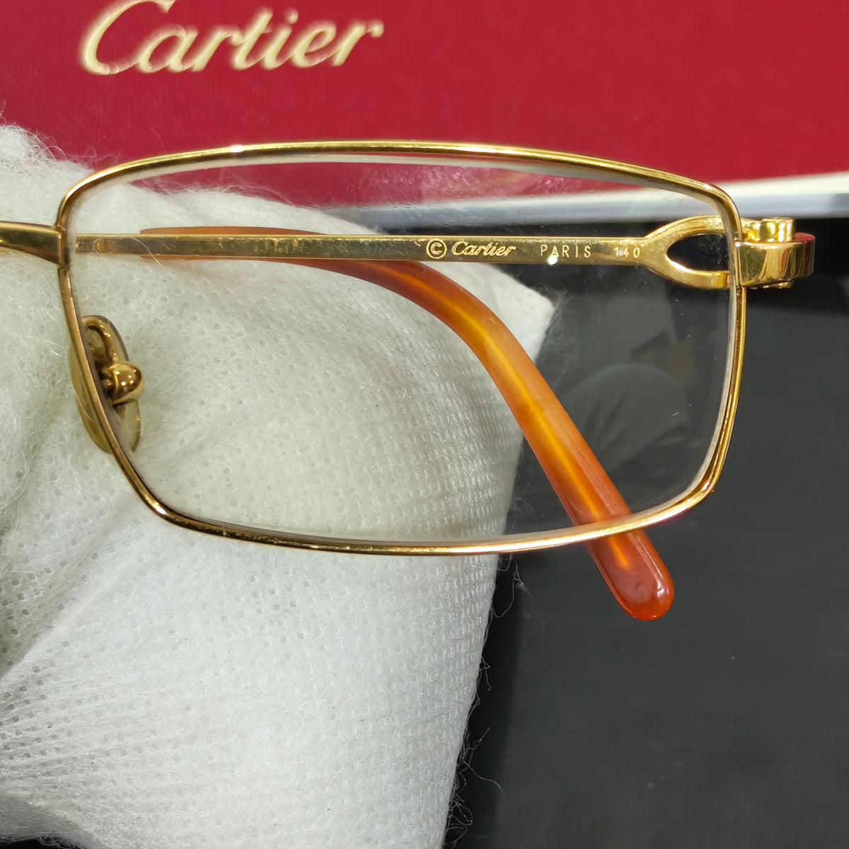 Lunette cartier France original    إثنان عشر مليون
54/18
Prix 120000