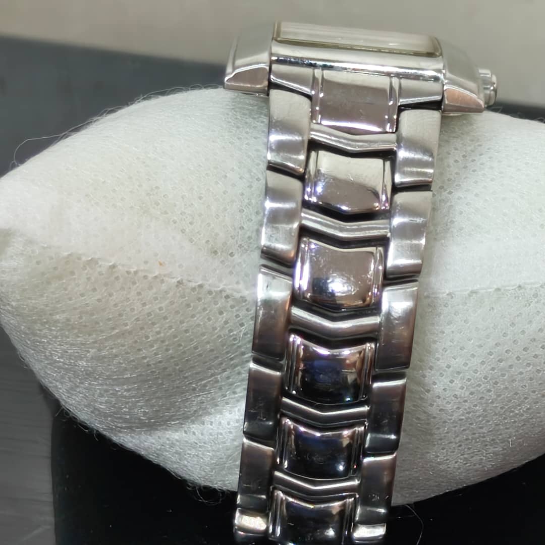 Montre curtis Genève quartz original مليون وست مئة الف
40mm
Prix 16000