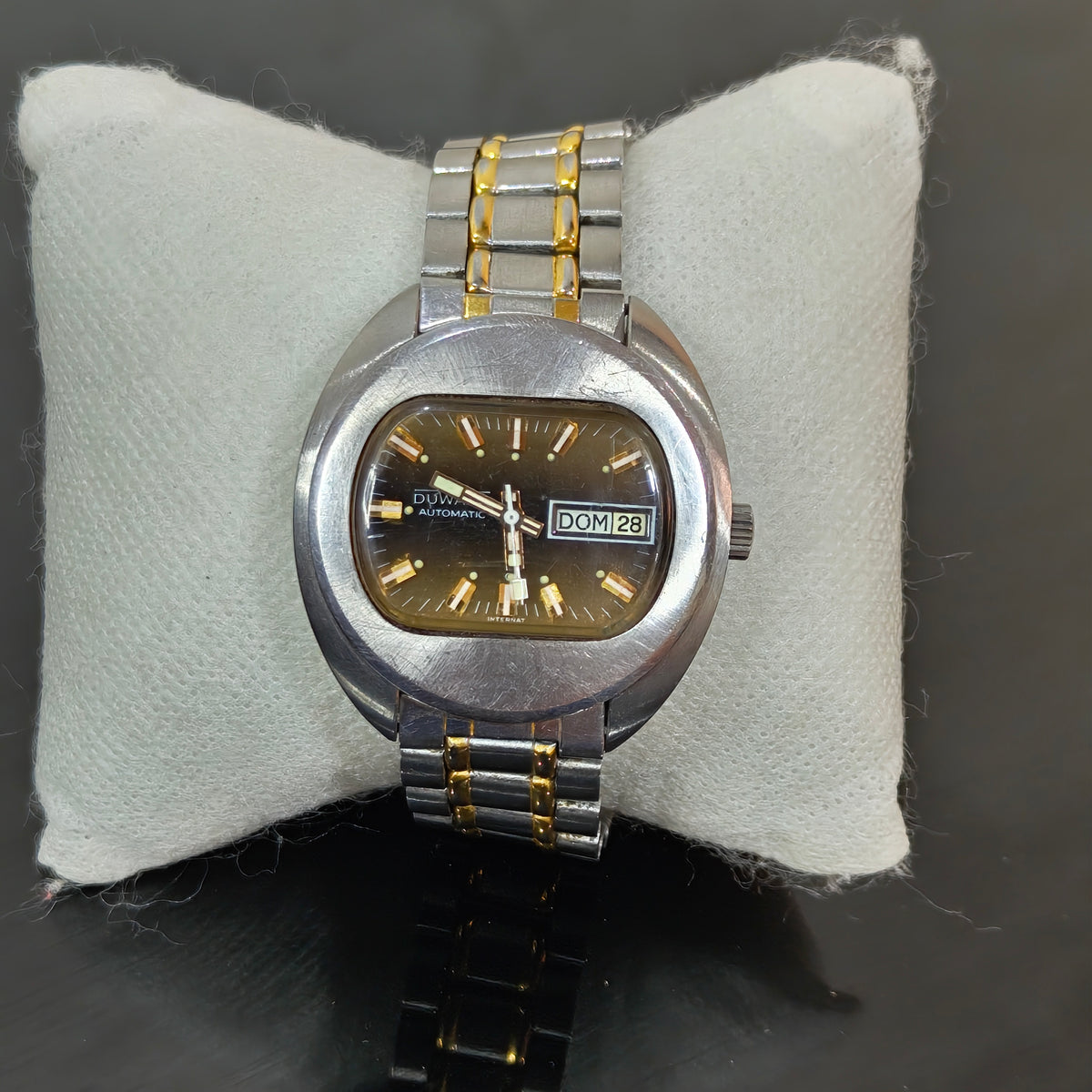 Montre duward automatique original 
38mm
Prix 25000