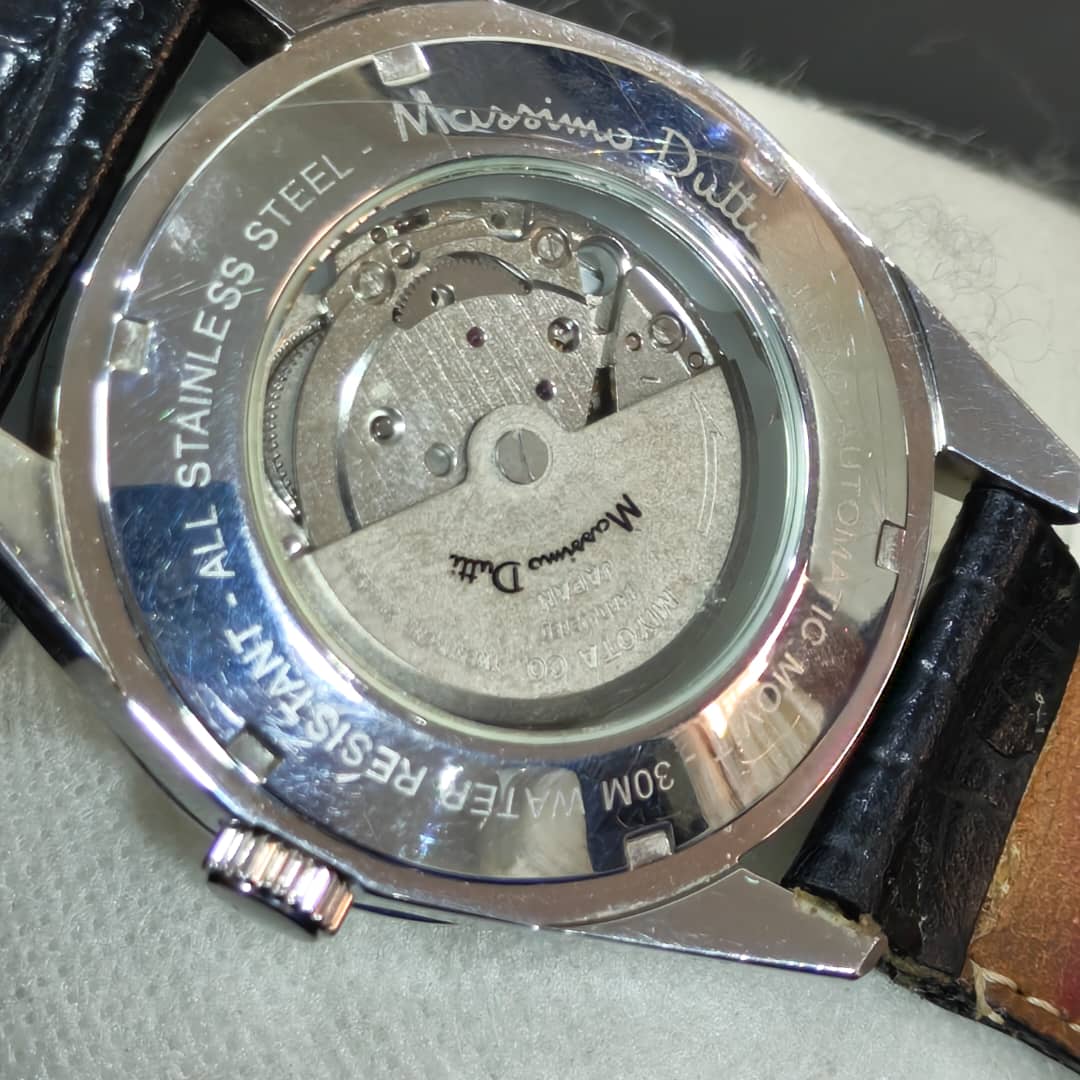 Montre Massimo Dutti automatique original 
42mm
Prix 22000