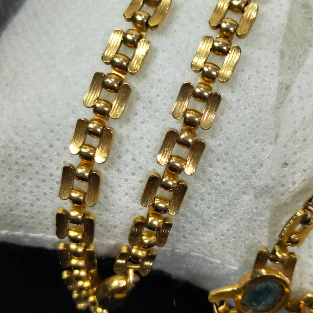 سلسلة بلاكي فرنسي حر 
طول 22cm
Prix 10000