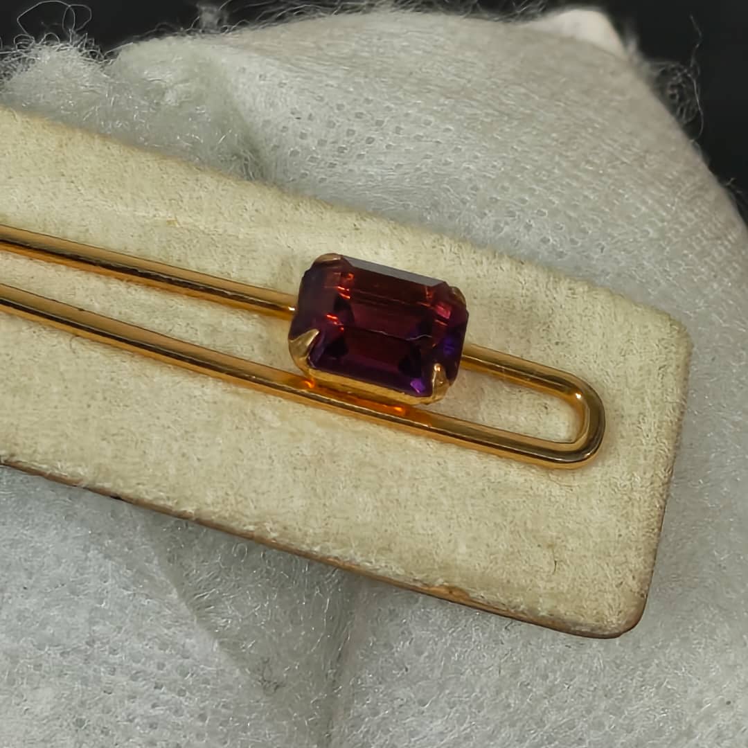 بروش ربطة عنق بلاكي فرنسي بحجر أمتيست
طول 6cm
Prix 8500