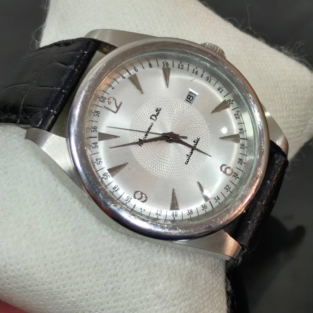 Montre Massimo Dutti automatique original 
42mm
Prix 22000